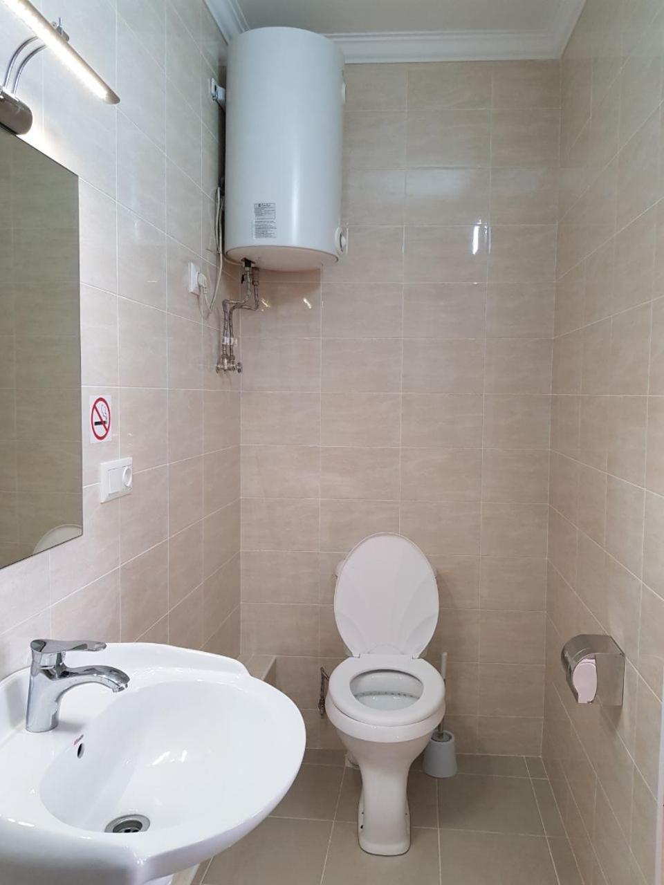 Sky Hotel Biskek Kültér fotó