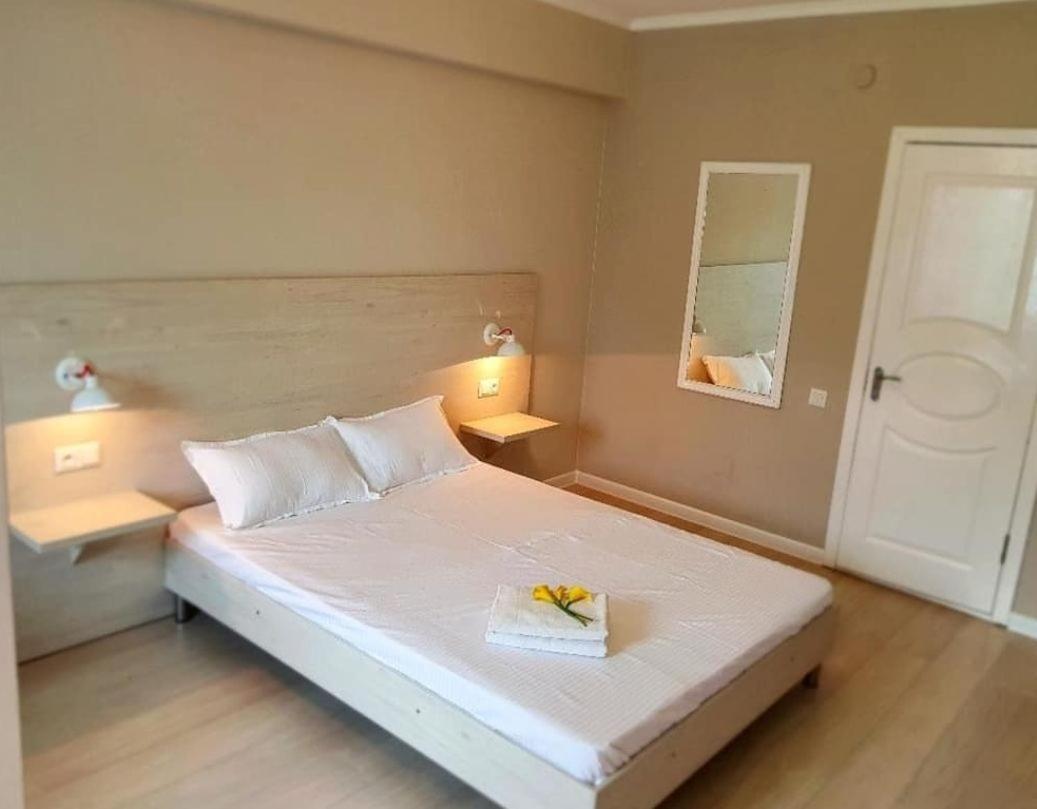 Sky Hotel Biskek Kültér fotó