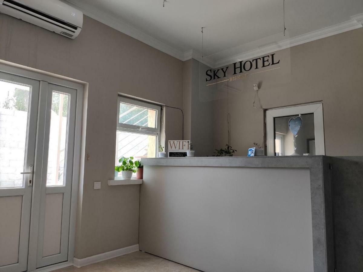 Sky Hotel Biskek Kültér fotó